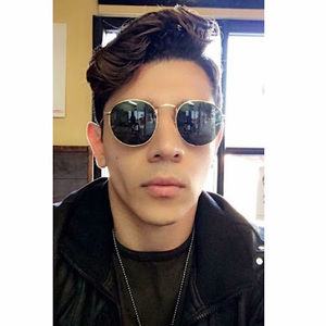 Meet your Posher, Christian